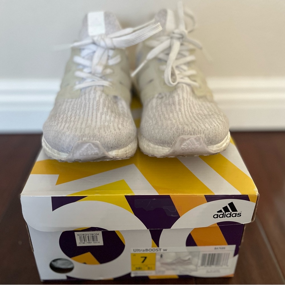Adidas UltraBoost - Women - size 7 - white/grey